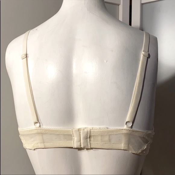 NWOT Victoria Secret 34C Bra - Picture 3 of 8